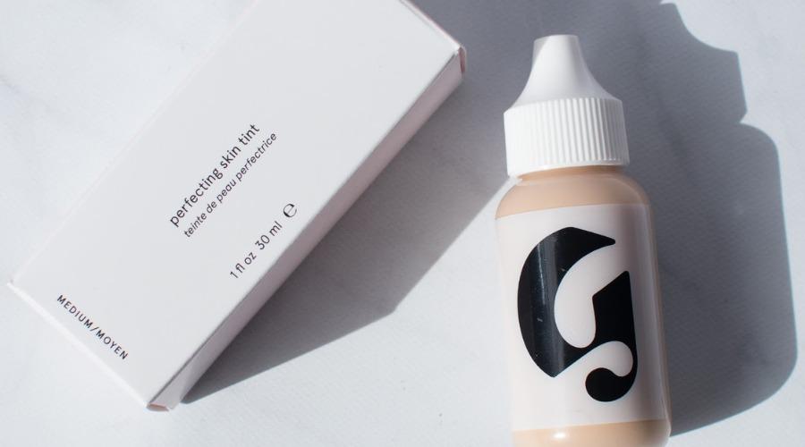 Glossier Perfecting Skin Tint a tinted moisturizers brand