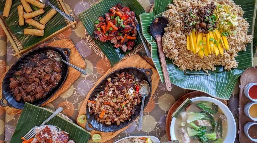 Try the Local Food in Philippines