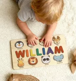 wooden name puzzle | Hitrendsetter